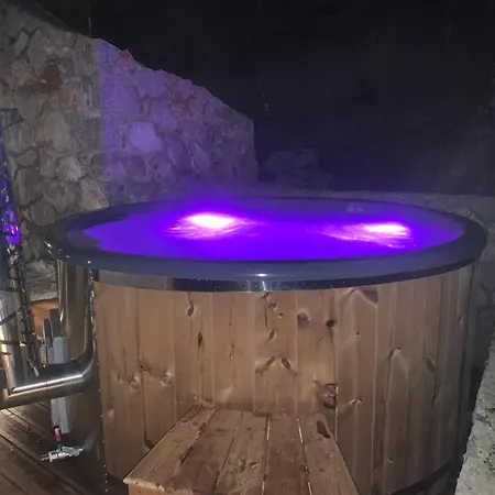 Mountain Tea Pavliani