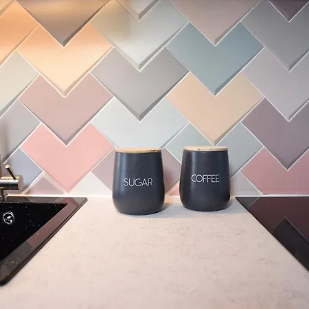 Lodge Mountain Tea Pavliani