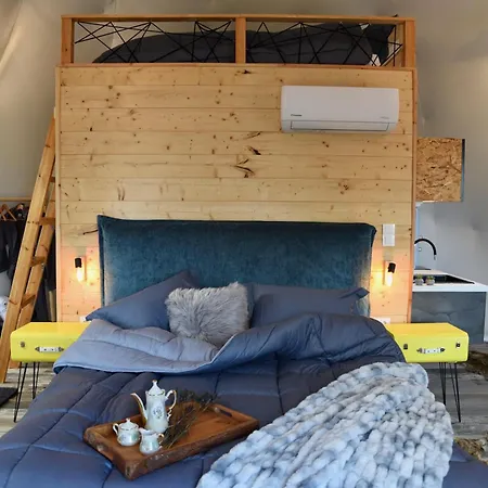 Mountain Tea * Pávliani